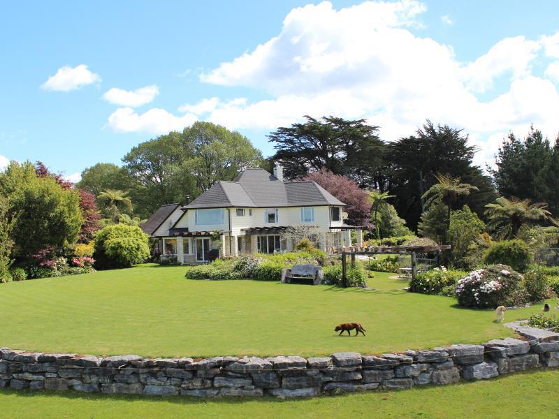 Waitomo Boutique Lodge Exterior photo